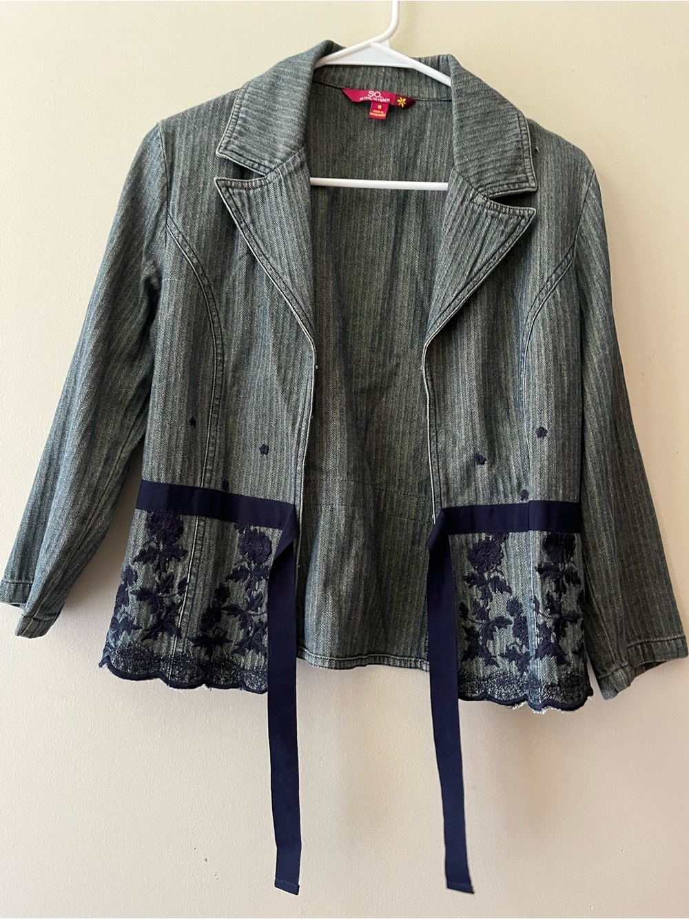 Vintage Y2K SO Navy Embroidered Stripe Denim-Style Jacket quarter length size xs